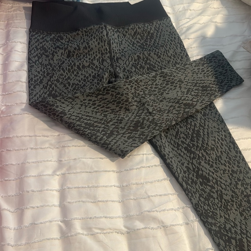 NWT Aerie hi-rise offline leggings